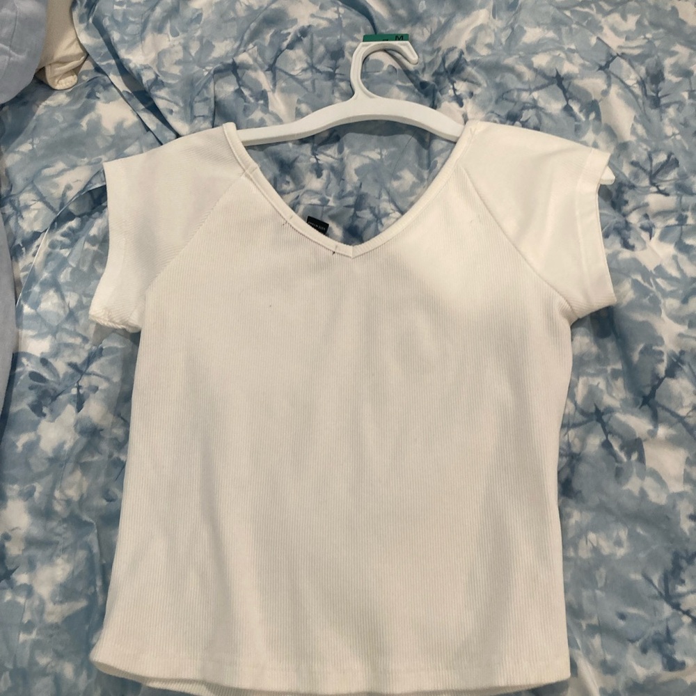 Forever 21 White Short Sleeve V-Neck Top